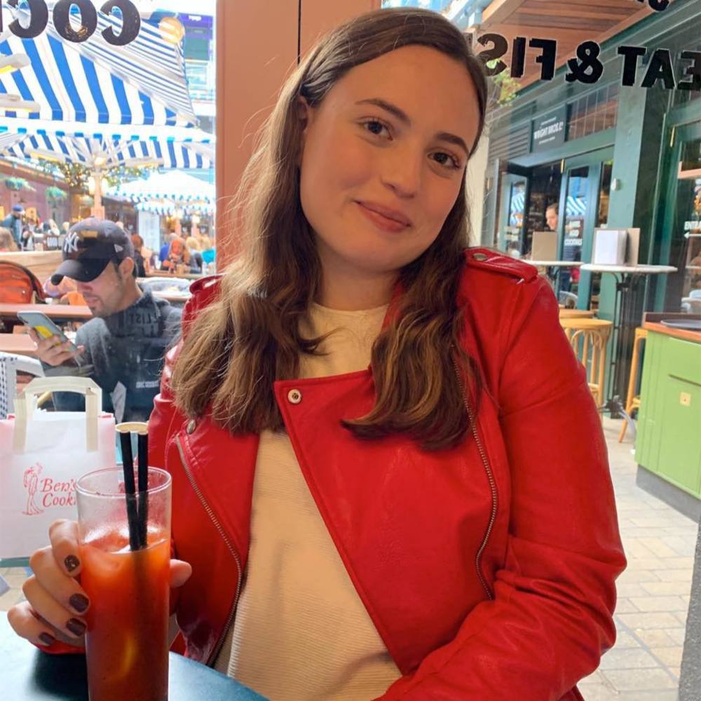 Meet your Posher, Emily